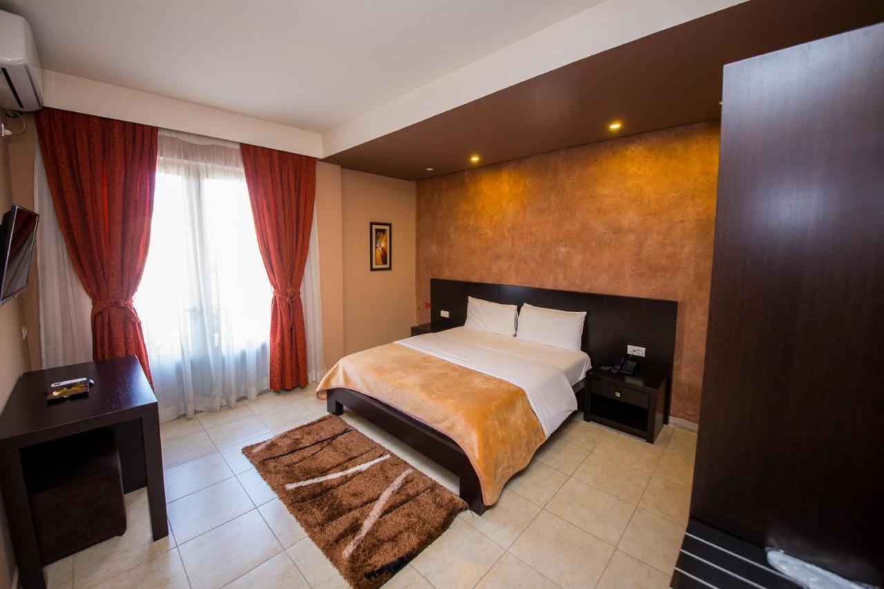 Hotel Denver Tirana Exterior photo